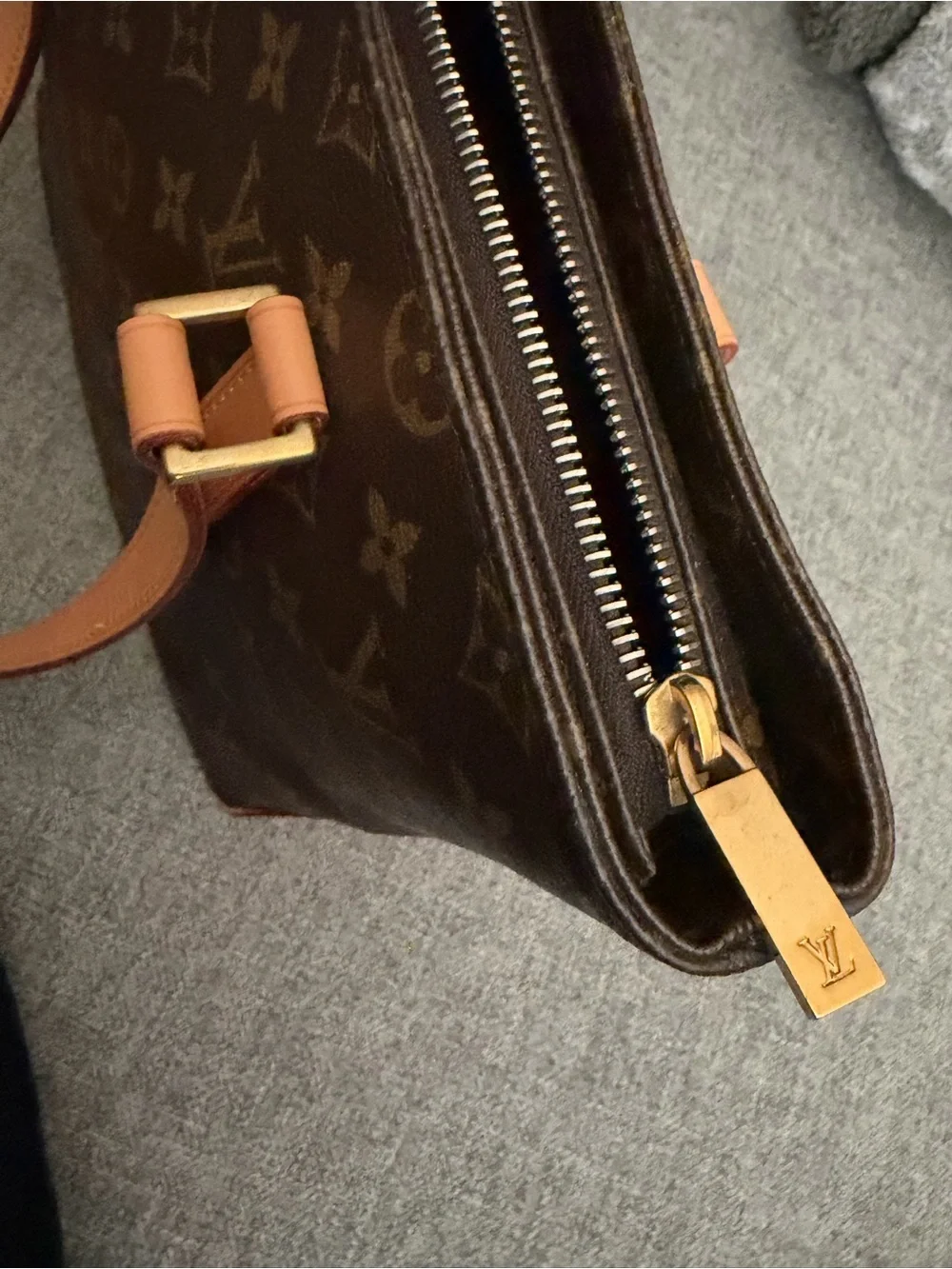 Louis Vuitton classic louis